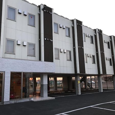 コンビニAyersRockホテル多賀城 多賀城市 エクステリア 写真