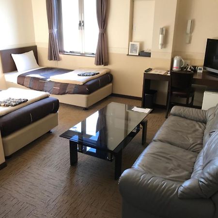 コンビニAyersRockホテル多賀城 多賀城市 エクステリア 写真