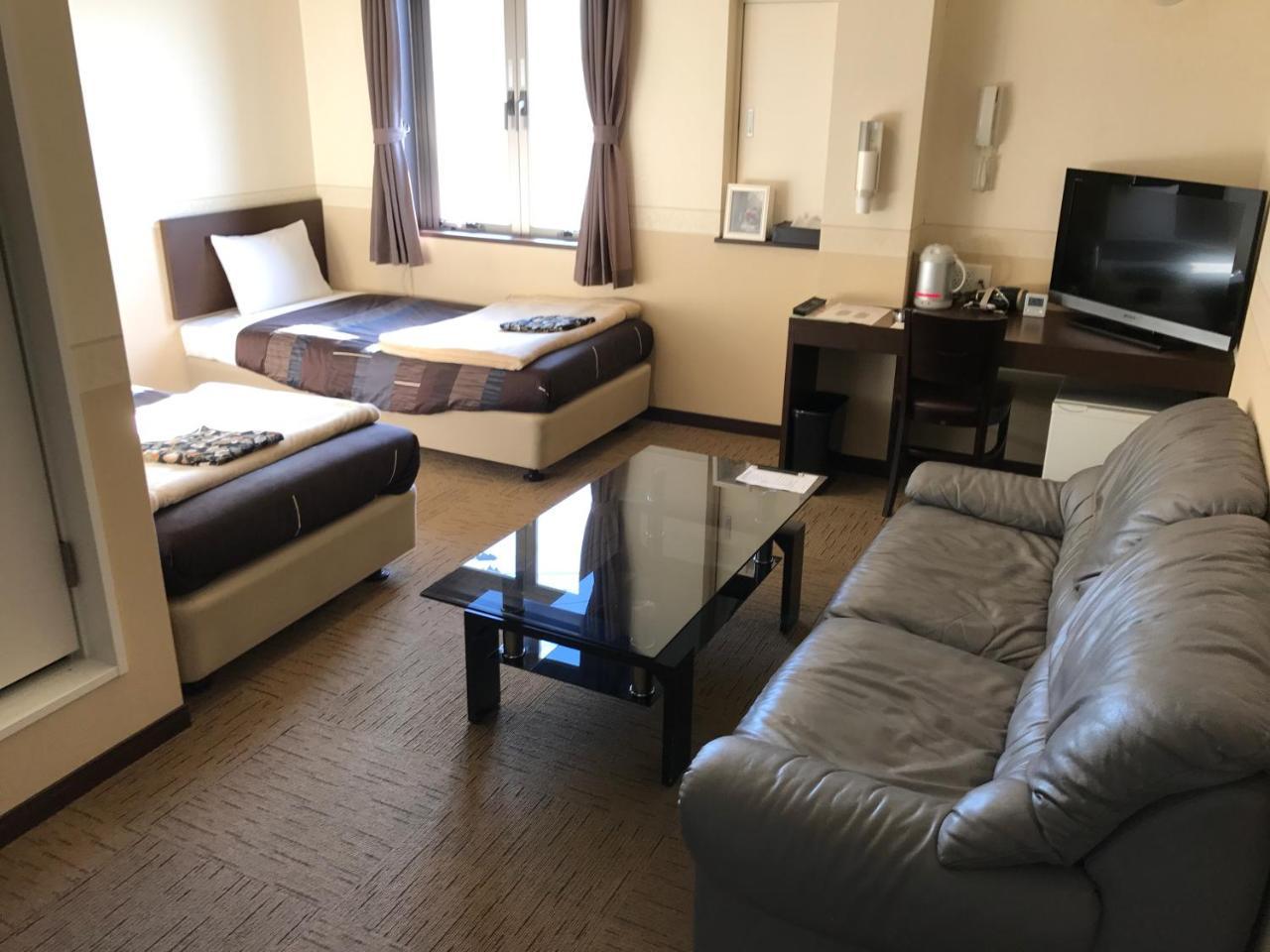 コンビニAyersRockホテル多賀城 多賀城市 エクステリア 写真