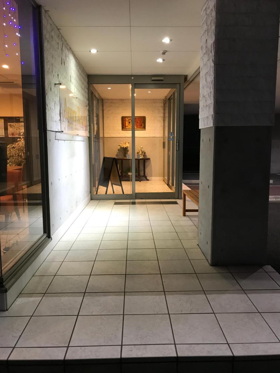 コンビニAyersRockホテル多賀城 多賀城市 エクステリア 写真
